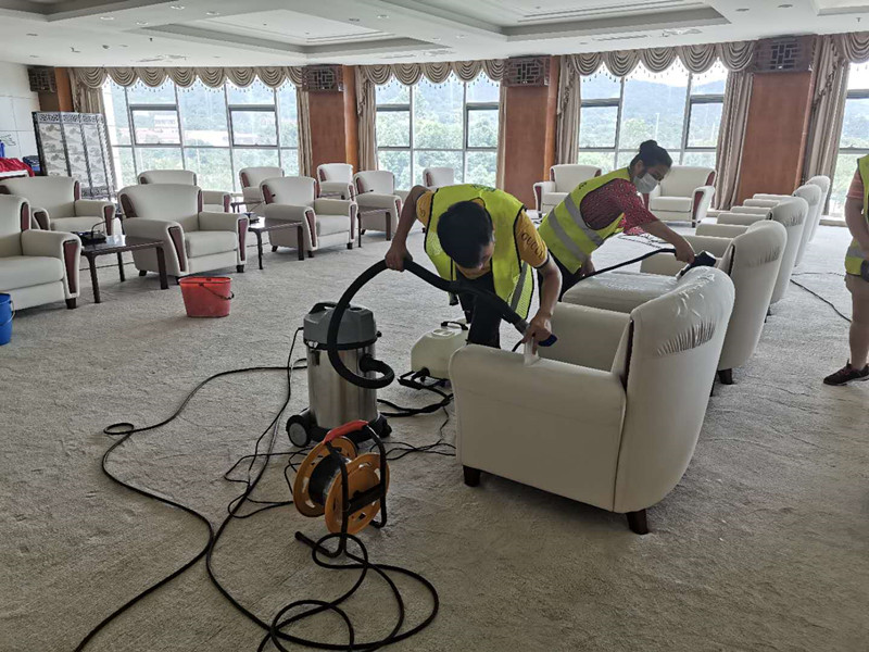 皮质沙发怎么清洗——江小象家居清洁